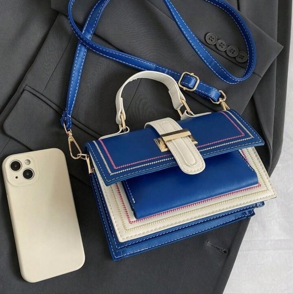 NWT Blue and White Women's Crossbody Handbag Multiple Compartments - Picture 3 of 11